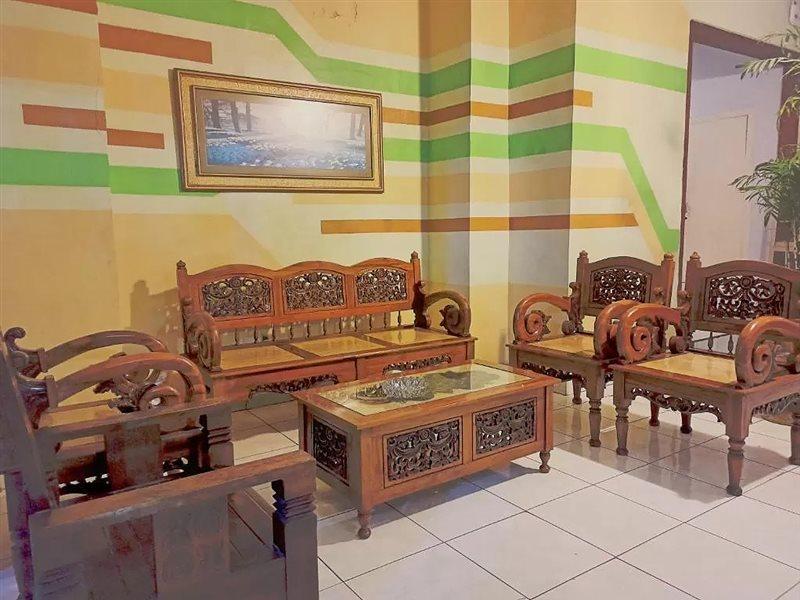 OYO 3956 Hotel Palem 2 Malang Exterior foto